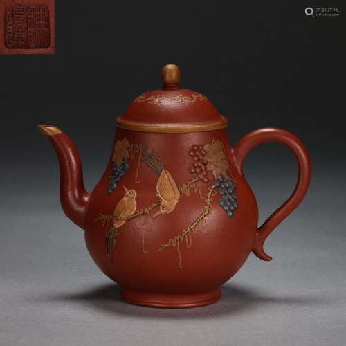 CHINESE TEAPOTS FROM THE QING DYNASTY