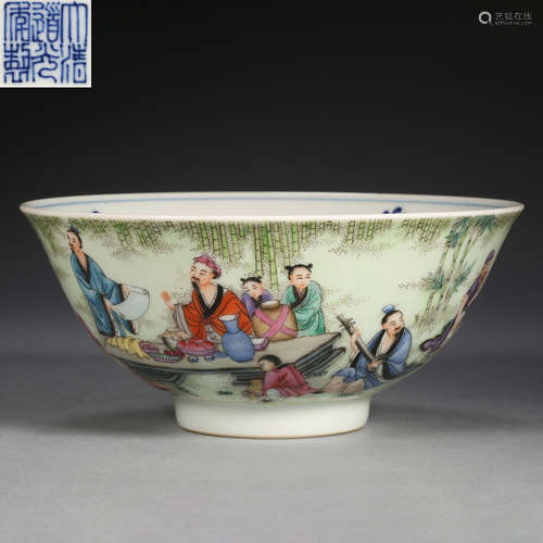 CHINESE COLORFUL PORCELAIN BOWL FROM THE QING DYNASTY