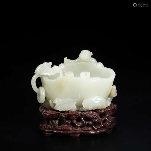 HETIAN WHITE JADE BRUSH WASH, QING DYNASTY