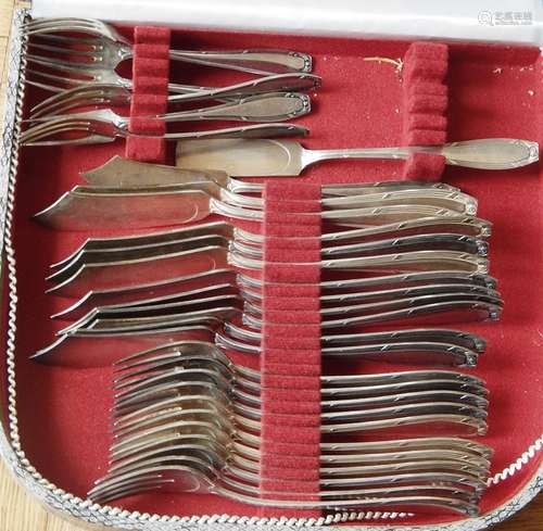 12-piece fish cutlery and 6 cake forks,Sheffield silver plat...