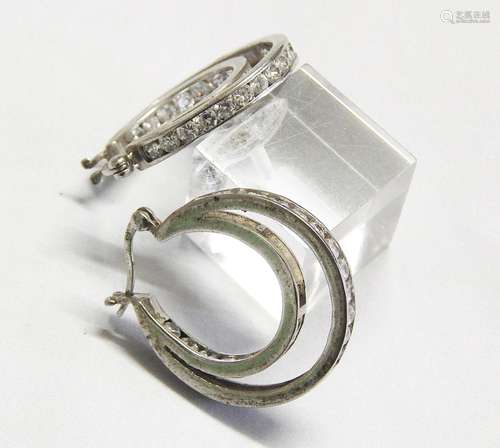 Pair of Creoles with Zirconia Set,925 Silver