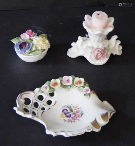 Convolute 3 parts porcelain: bowl,candlestick and table cent...