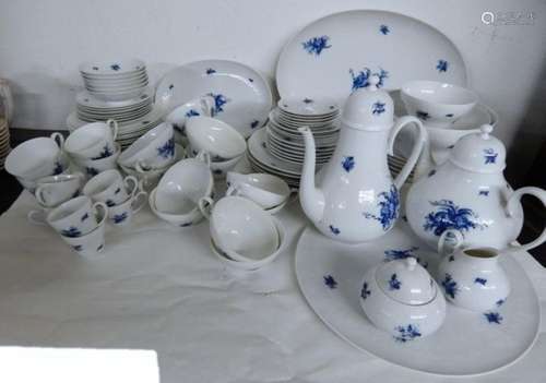 Approx.82-piece dinner,coffee and tea set "Blue Flower&...