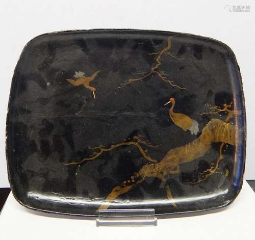 Rectangular lacquer tray with crane depiction