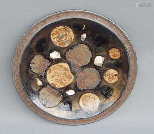 Ceramic wall plate