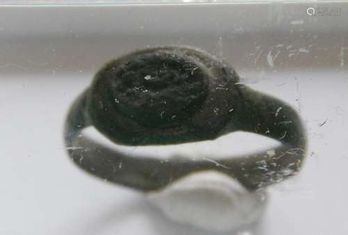 Roman ring with gem