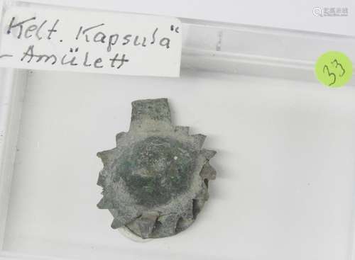 Kletic capsule amulet