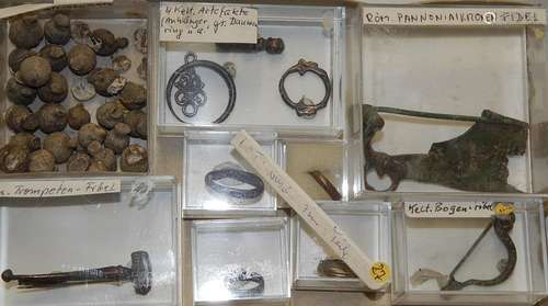 Convolute 36 different Roman and Celtic brooches