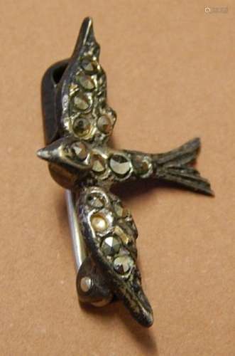 Small brooch "Bird"