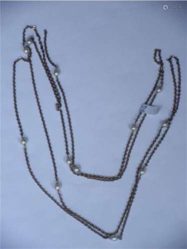 Long ladies necklace with 12 pearls