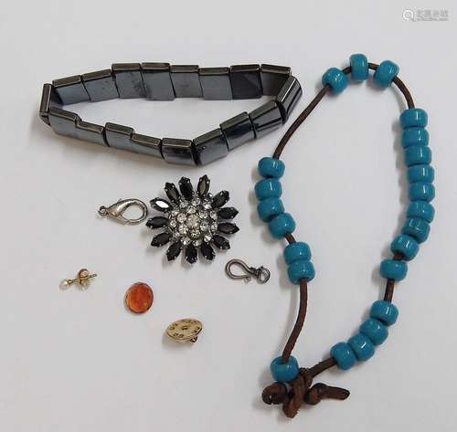 Convolute 7 parts costume jewelry