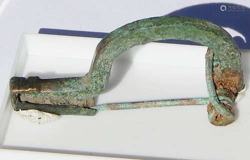 Celtic bow brooch