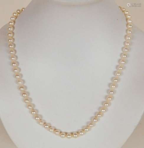 Pearl necklace with 333