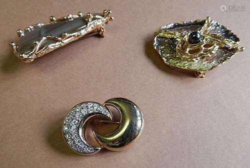 Convolute 3 brooches,cos