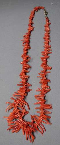 Coral necklace, bar cora