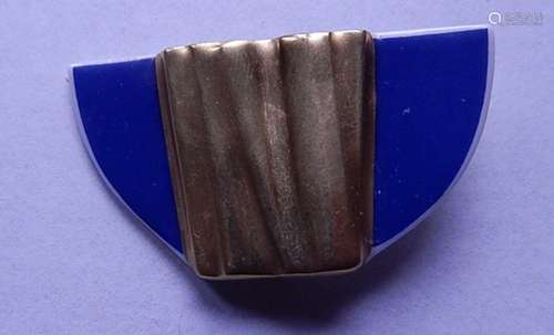 Brooch,porcelain Hutsche