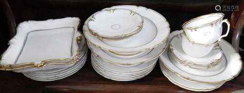 Mixed porcelain service,