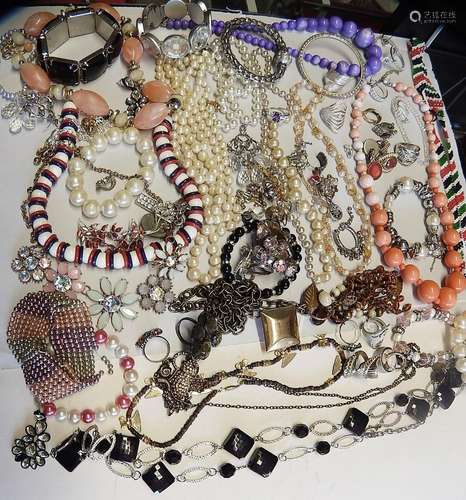 Assorted costume jewelry,t