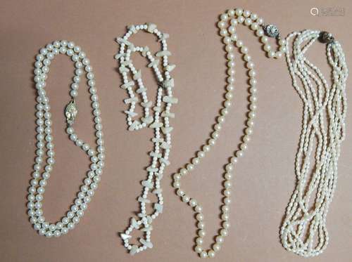 Convolute 4 pearl necklace