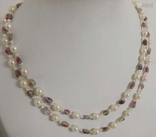 Endless pearl necklace,len