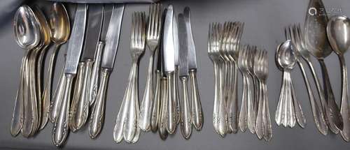 Convolute 46-piece cutlery