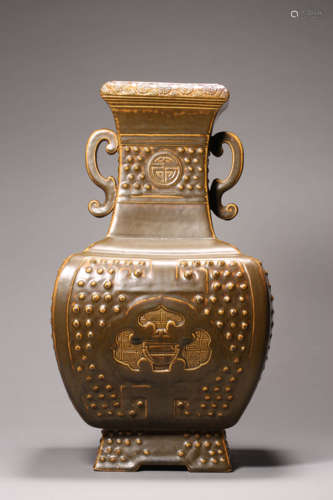 Teadust-Glazed Double-Eared Square Vessel