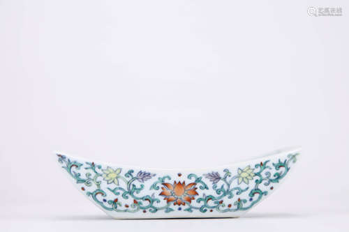 Doucai Glaze Flower Boat-Shape Washer