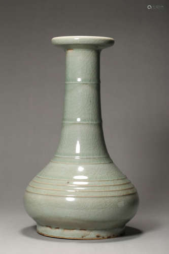 Longquan Kiln String Vase