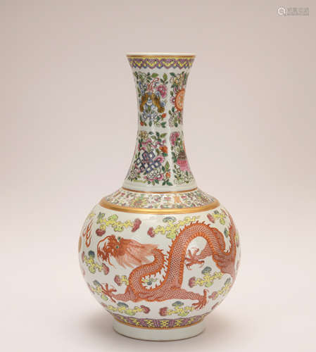 A famille-rose allite red glazed 'dragon' vase