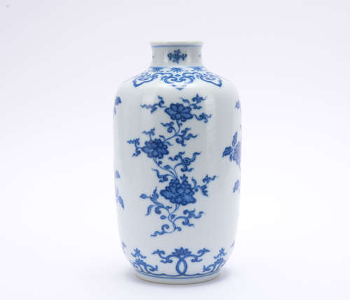 A blue and white 'floral' vase