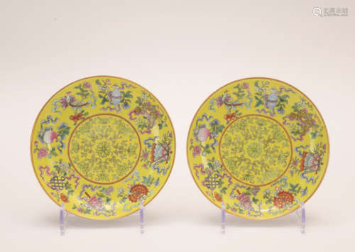 A pair of yellow-ground famille-rose 'floral' dish