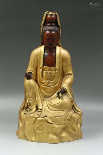 A Gilt Wooden Seated Guanyin Statue