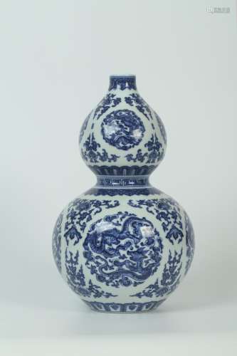 A Blue & White Porcelain Double Gourd Vase