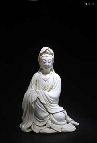 CHINESE BLANC DE CHINE GUANYIN STATUE