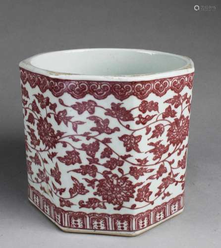 CHINESE OCTAGONAL SHAPED PORCELAIN BRUSHPOT