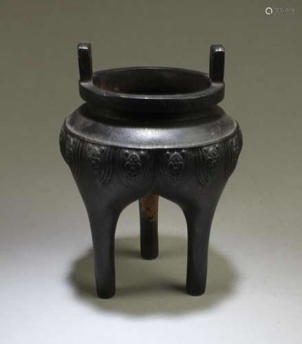 CHINESE BRONZE CENSER