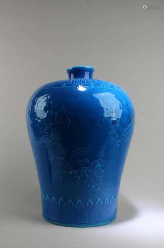 CHINESE PORCELAIN MEIPING VASE