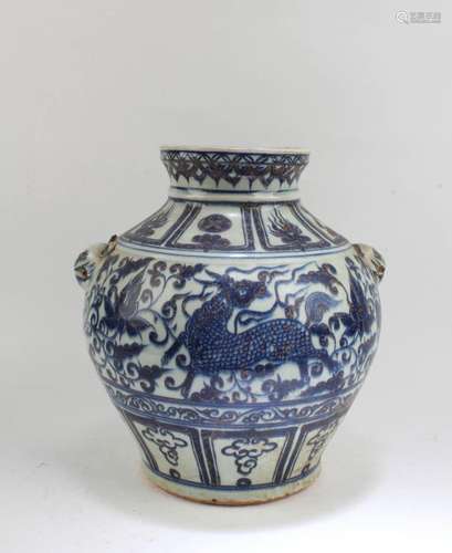 CHINESE BLUE & WHITE PORCELAIN JAR