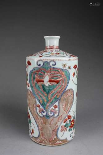 CHINESE WUCAI PORCELAIN VASE