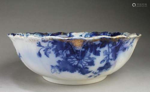 A PORCELAIN BOWL