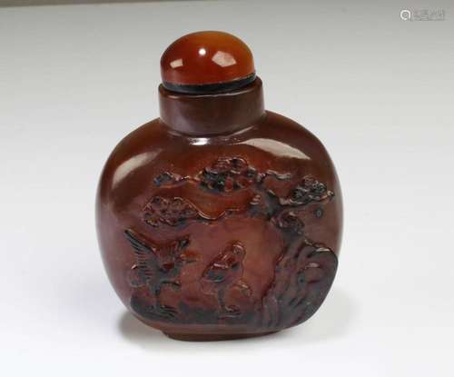 CHINESE AGATE SNUFF BOTTLE