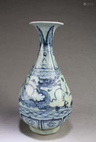 CHINESE BLUE & WHITE PORCELAIN VASE