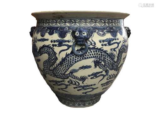 LARGE CHINESE PORCELAIN FISH TANK W DRAGON PATTERN