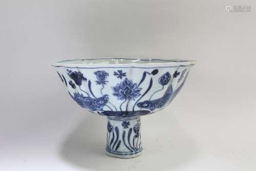 CHINESE BLUE & WHITE STEM BOWL