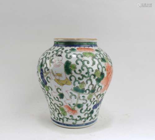 CHINESE PORCELAIN VASE