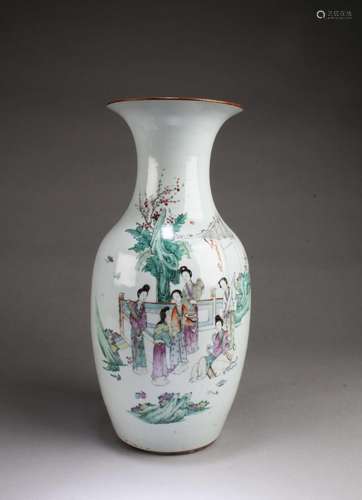 ANTIQUE CHINESE PORCELAIN VASE