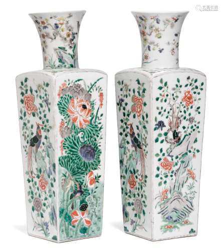 PAIR OF SQUARE VASES.China, 19th century. H 52 cm.Vases, eac...