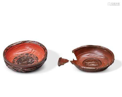 TWO BLACK AND RED PAINTED LACQUER BOWLS Warring States Perio...
