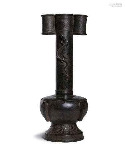 A LARGE BRONZE ARROW VASE, TOUHU Song/Yuan Dynasty