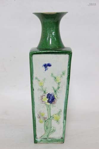 Chinese Sancai Porcelain Vase